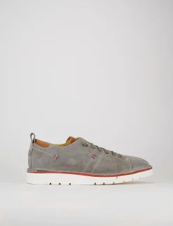 Outlet Sneakers fondo gomma e soletto interno in vera pelle. Tomaia in morbido camoscio tortora Uomo Sneakers