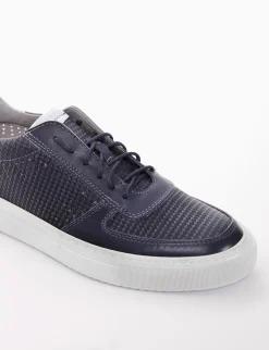 Discount sneakers fondo in gomma e soletto interno in vera pelle. Tomaia in morbidissima pelle nappata intrecciata con particolarissima foratura su entrambi i lati Uomo Sneakers