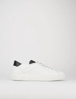 New snkrs fondo gomma e soletto interno in vera pelle. tomaia in morbida pelle Uomo Sneakers